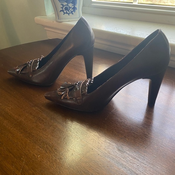 Via Spiga Italian made pointed toe brown loafer style w/ tassels heel -6.5 - Picture 5 of 11